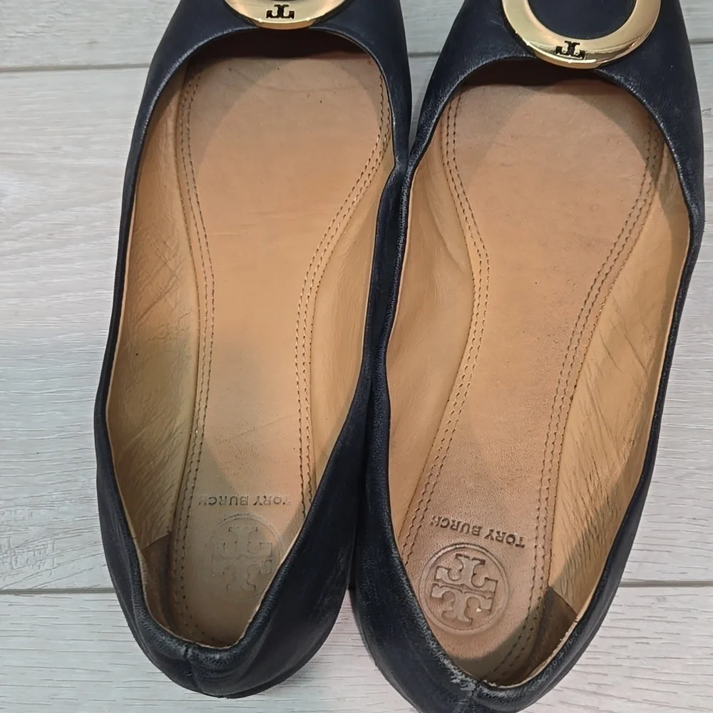 Tory Burch Women Elegant Flats with Gold Accent Logo Ballet Shoes Sz 7.5M